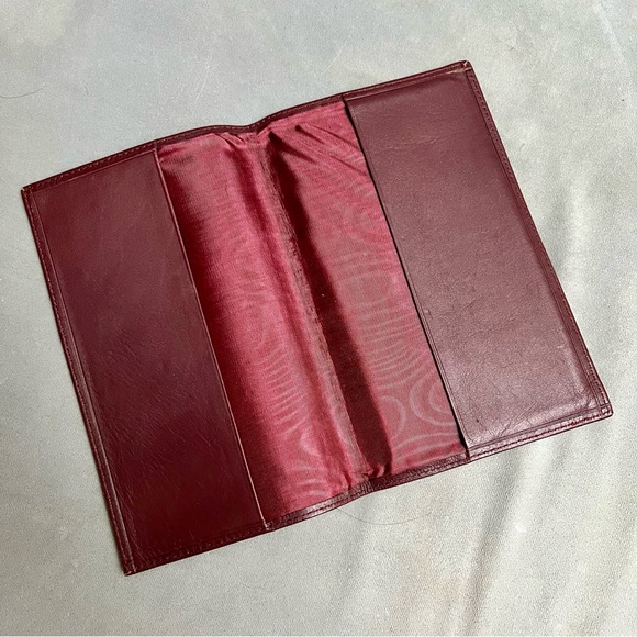 PATEK PHILIPPE Burgundy Leather Watch Documents Folder

8x5 inches - Picture 2 of 3